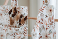 Load image into Gallery viewer, Flower Power Lítill blautpoki
